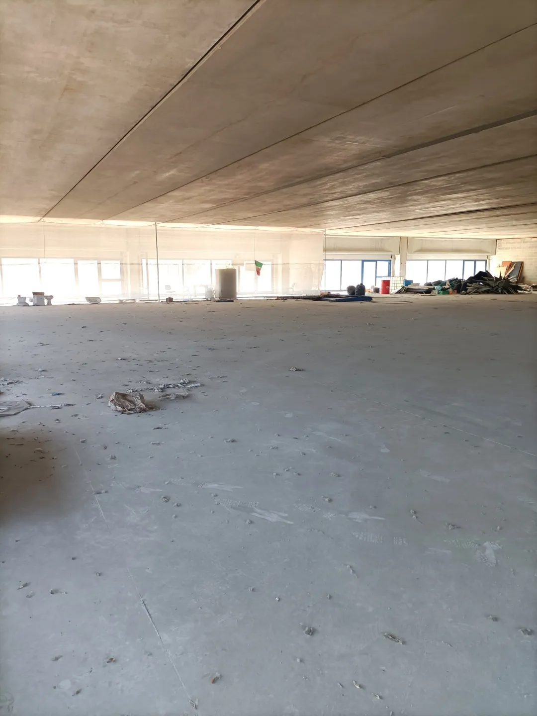 Immagine per Locale commerciale in affitto a Martinsicuro strada Statale 16