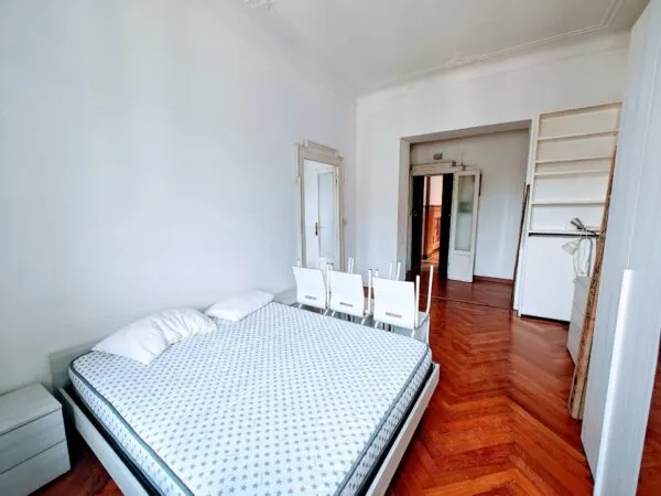 Appartamento via Spartaco, Milano