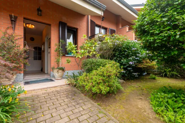 Villa via Dante Alighieri 16, Borgaro Torinese