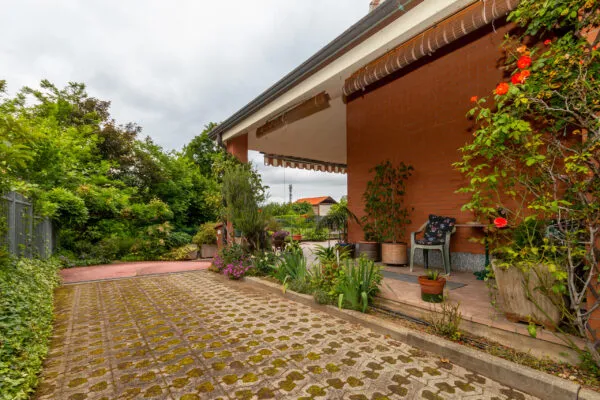 Villa via Dante Alighieri 16, Borgaro Torinese
