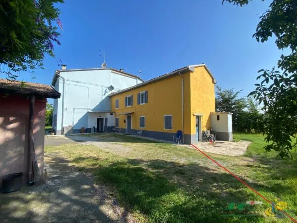 Porzione Di Casa strada Cornaccina 48, Medesano
