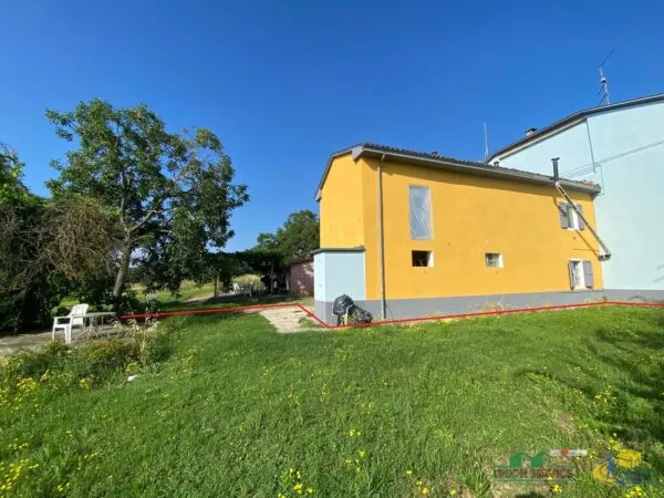 Porzione Di Casa strada Cornaccina 48, Medesano
