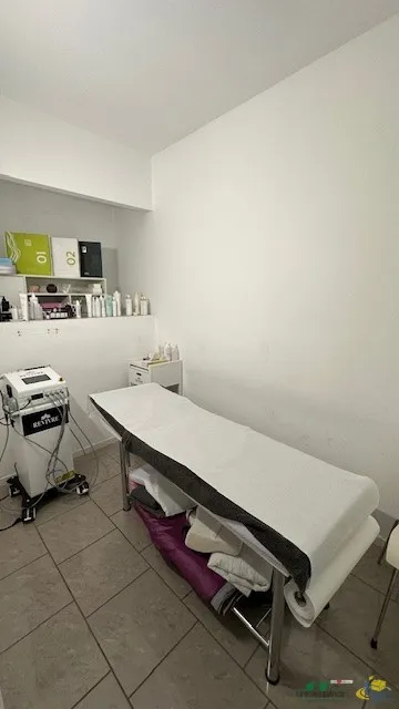 Immagine per Locale commerciale in vendita a Salsomaggiore Terme piazza Borsellino E Falcone 4