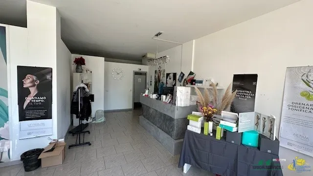 Immagine per Locale commerciale in vendita a Salsomaggiore Terme piazza Borsellino E Falcone 4