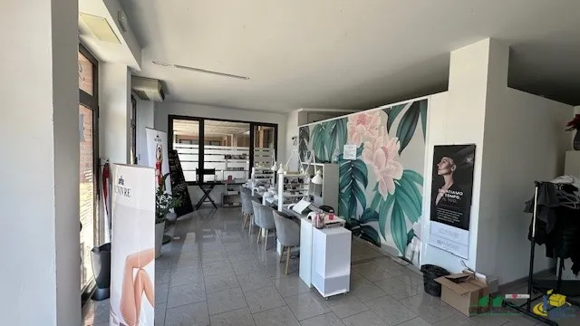 Immagine per Locale commerciale in vendita a Salsomaggiore Terme piazza Borsellino E Falcone 4