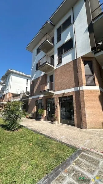 Immagine per Locale commerciale in vendita a Salsomaggiore Terme piazza Borsellino E Falcone 4