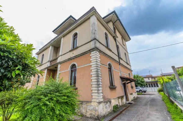 Villa Trifamiliare via Antonio Gramsci 156, Bagnolo Mella