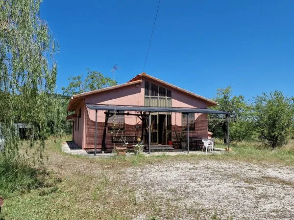 Villa via Melezzole, Montecchio