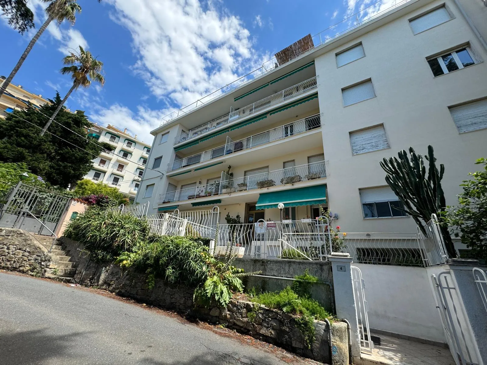 Immagine per Bilocale in vendita a Sanremo via Pietralunga 4