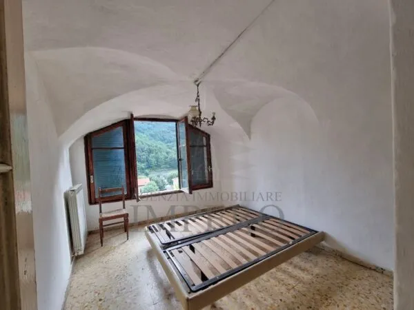 Quadrilocale piazza Umberto I 5, Rocchetta Nervina