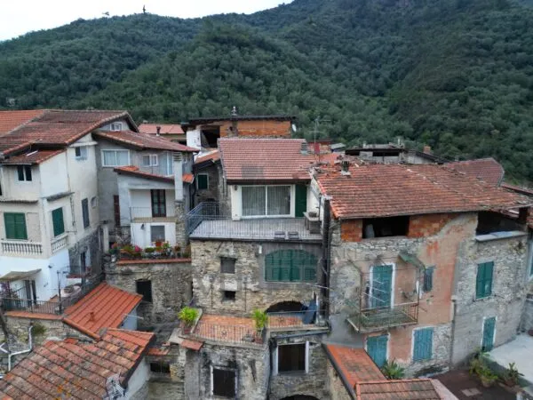 Quadrilocale piazza Umberto I 5, Rocchetta Nervina