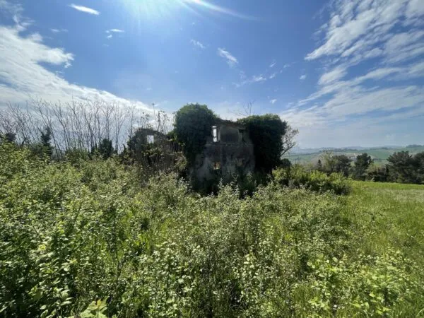 Casale via Frazione Poggio, Ancona