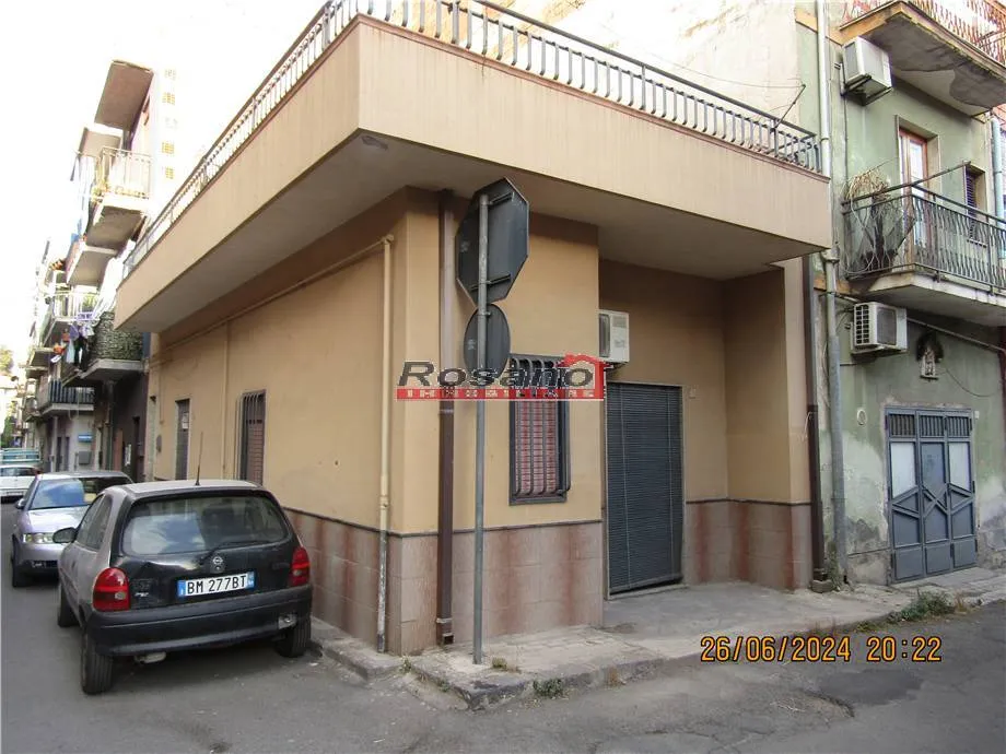 Immagine per Casa indipendente in vendita a Biancavilla via Castelli