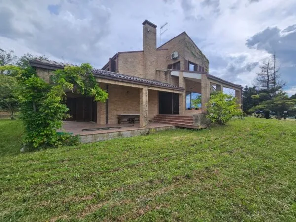 Villa via Castelletta, Fermo