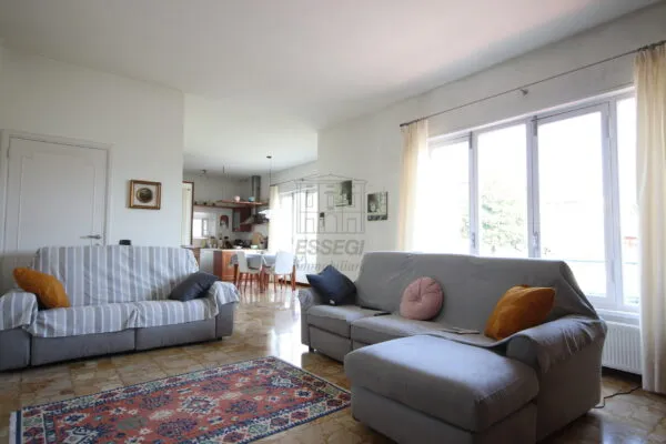 Villa via Sarzanese 4289, Lucca