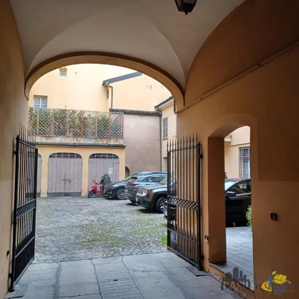 Ufficio strada Cairoli, Parma