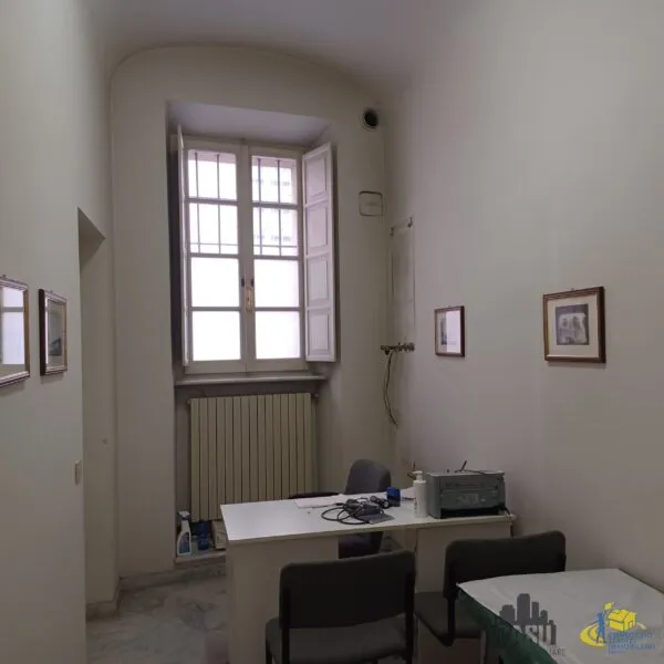 Ufficio strada Cairoli, Parma