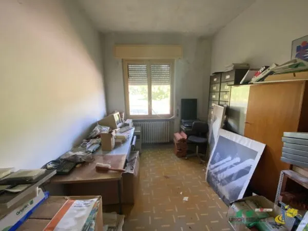 Trilocale via Varano, Medesano