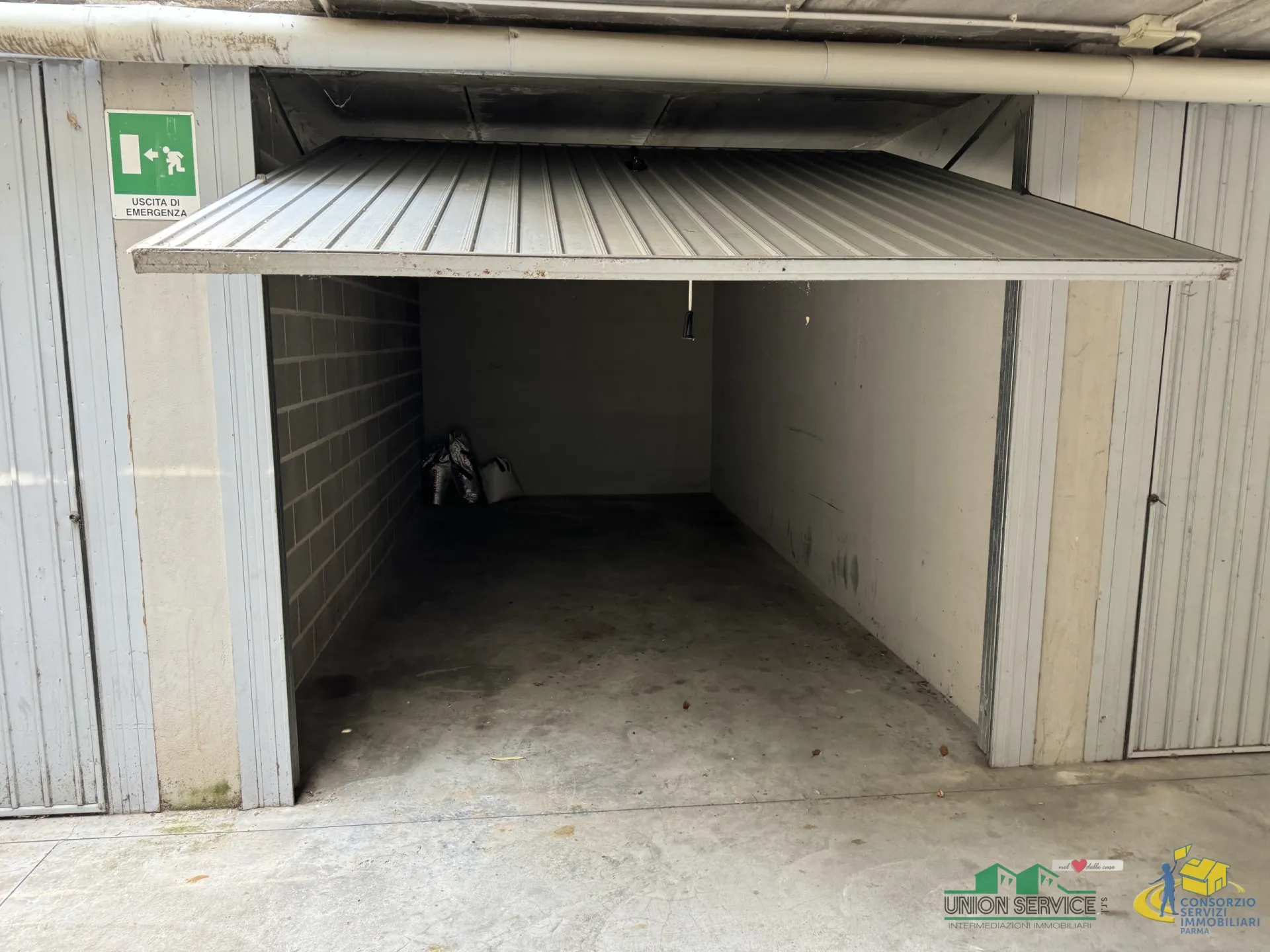 Immagine per Open Space in vendita a Parma strada Cartiera