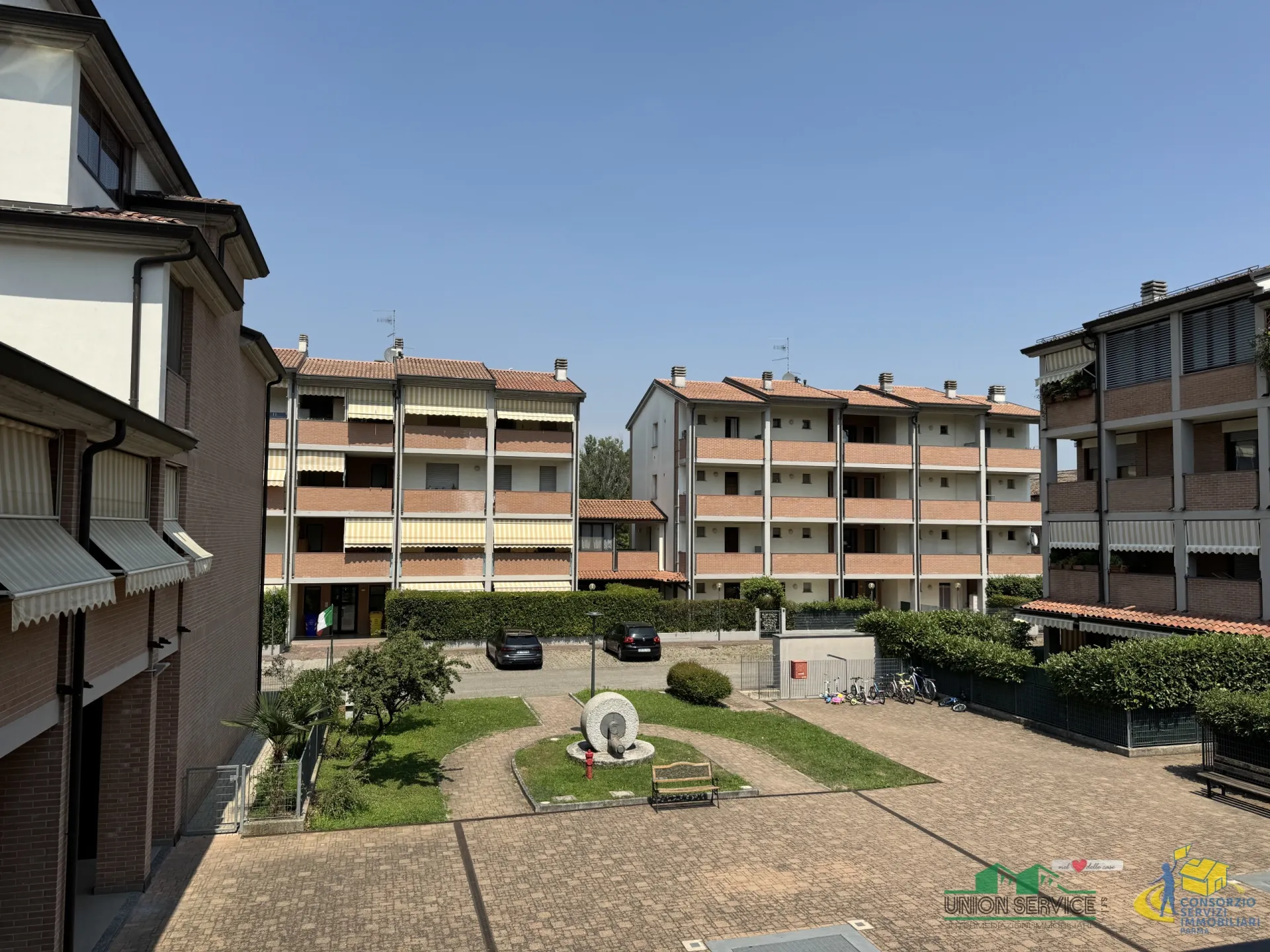 Immagine per Open Space in vendita a Parma strada Cartiera