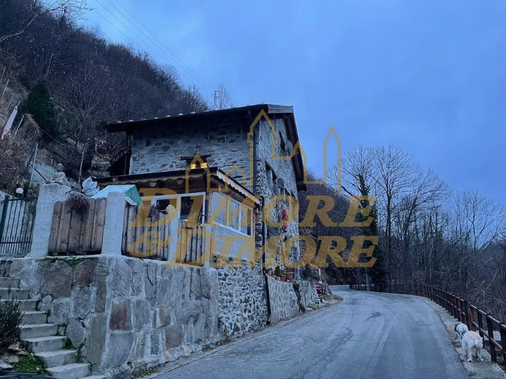 Immagine per Villa in vendita a Valle Cannobina via Guglielmo Marconi 9