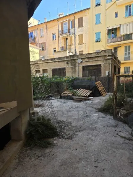 Negozio via Lungo Roya Rossi 9, Ventimiglia
