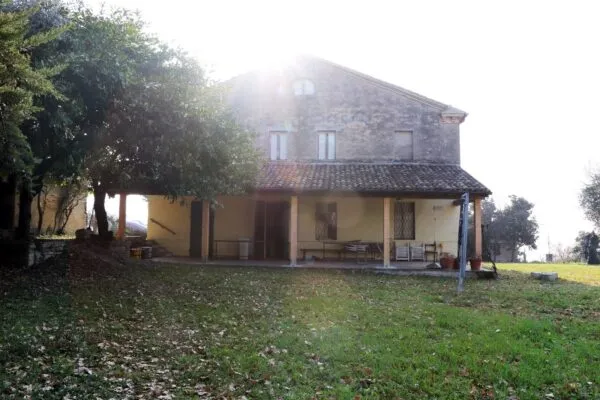 Rustico via Osimo, Osimo