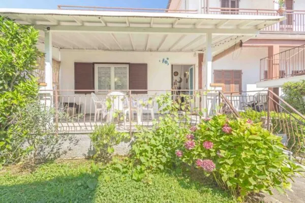 Appartamento via Don Celsi 5, Ameglia