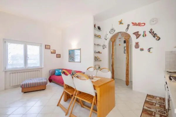 Appartamento via Don Celsi 5, Ameglia