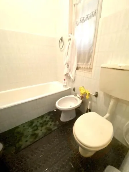 Villa A Schiera via Pometo 10, Carrara