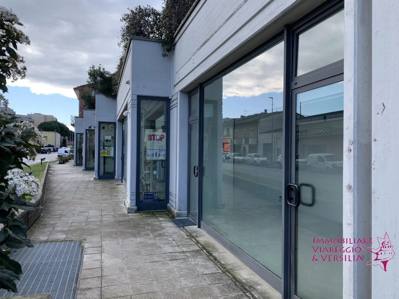 Immagine per Negozio in vendita a Viareggio via aurelia Nord 