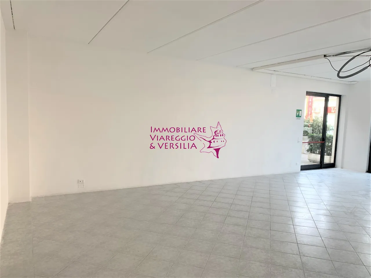 Immagine per Negozio in vendita a Viareggio via aurelia Nord 