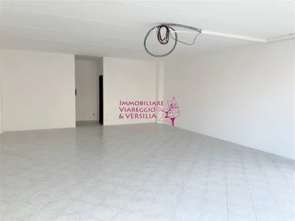 Negozio via Aurelia Nord, Viareggio