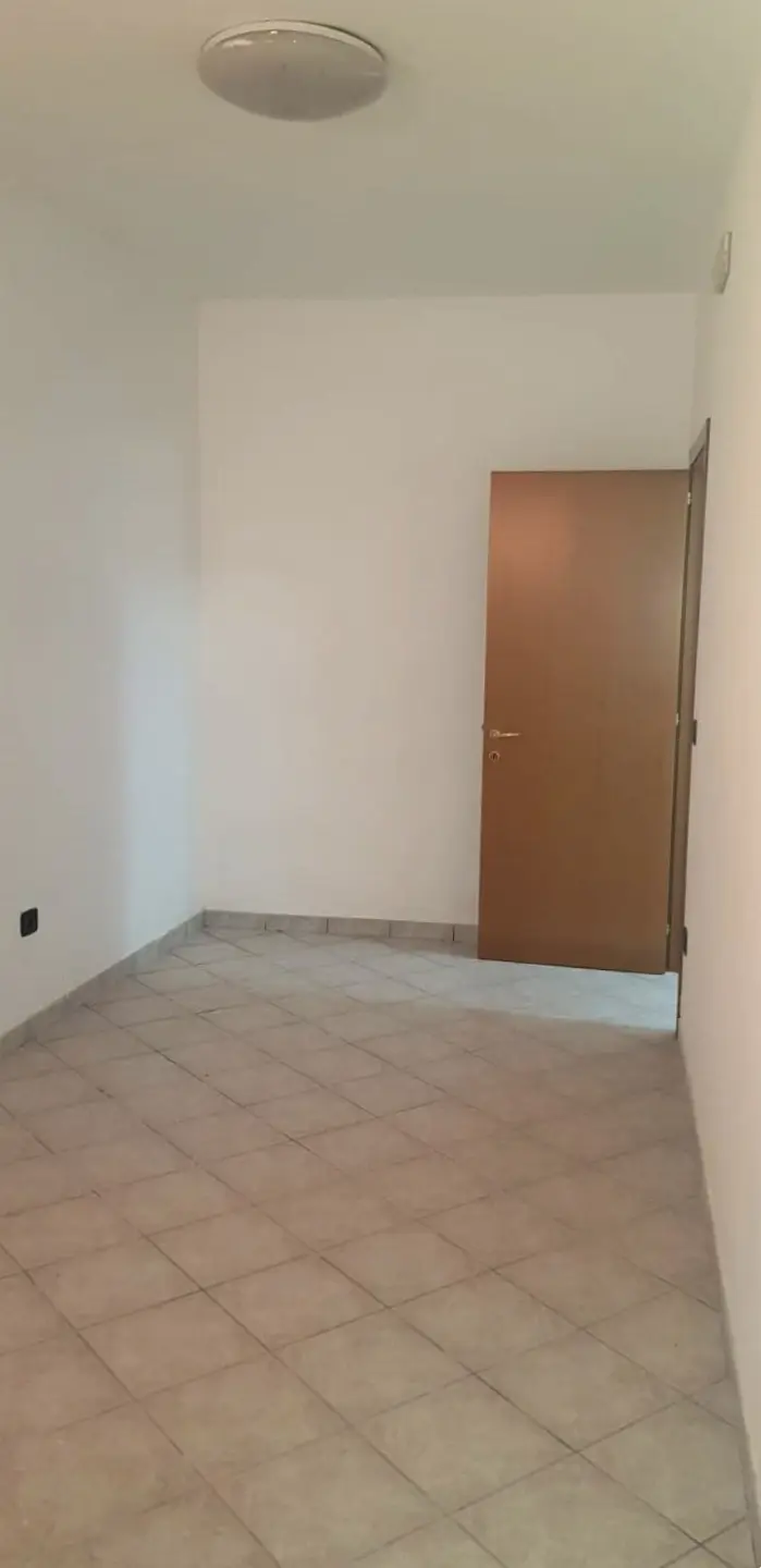 Immagine per Laboratorio in vendita a Castorano via Padre Carlo Orazi