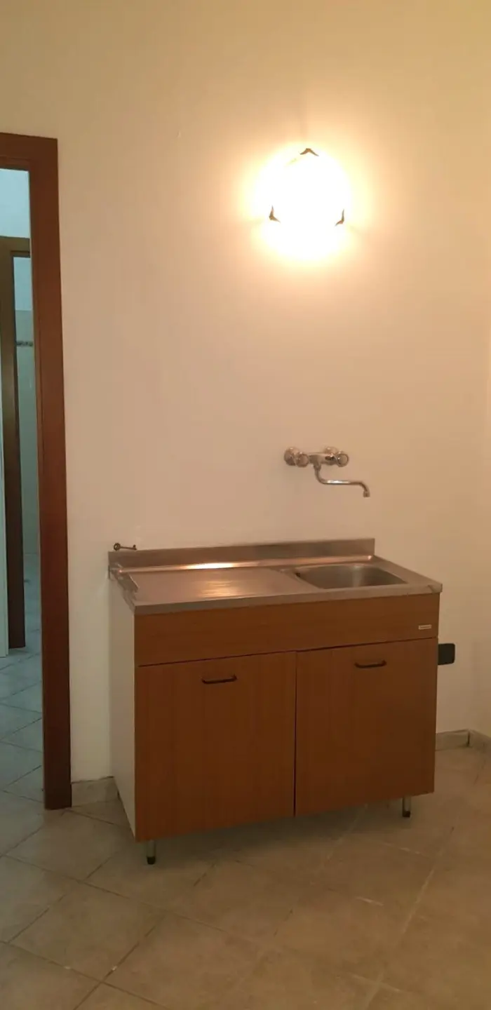 Immagine per Laboratorio in vendita a Castorano via Padre Carlo Orazi
