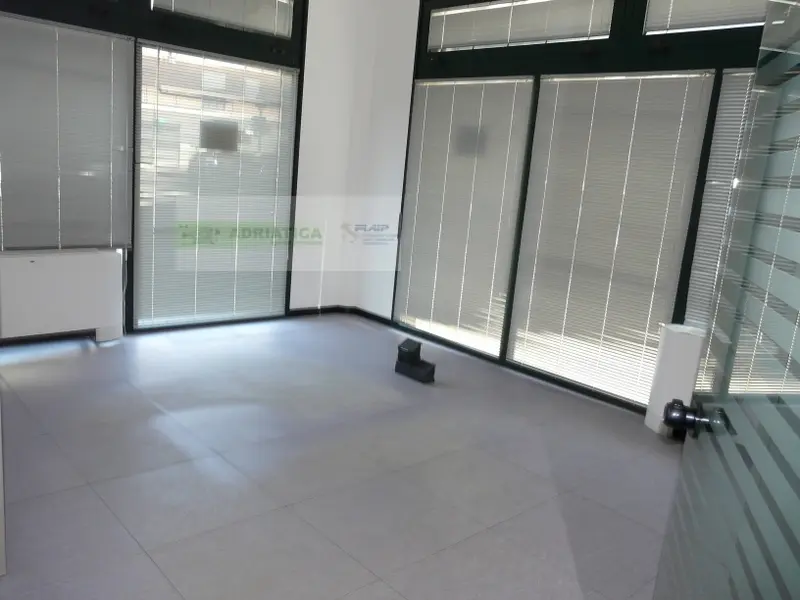 Immagine per Locale Commerciale in vendita a San Benedetto del Tronto marsala