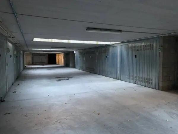 Box / Posto Auto via Alle Fabbriche, Caselle Torinese