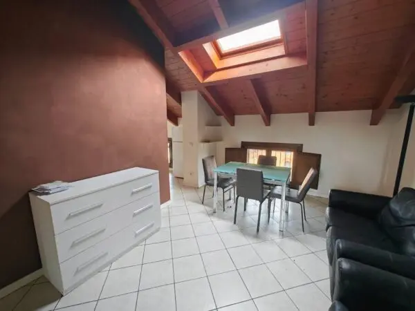 Appartamento via Spartaco 38, Milano