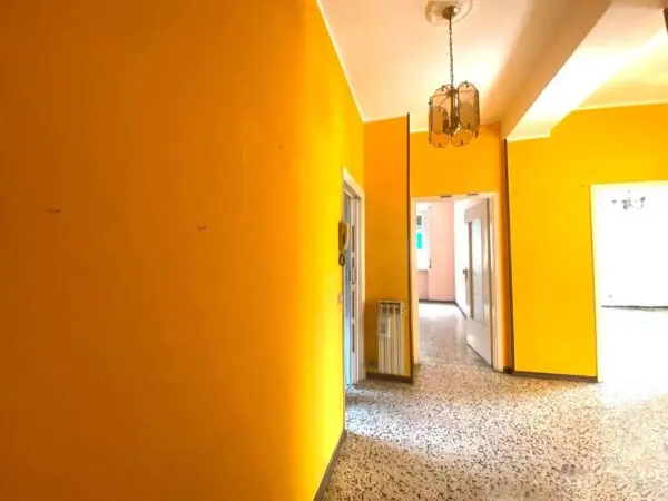 Appartamento via Verbano, Arona