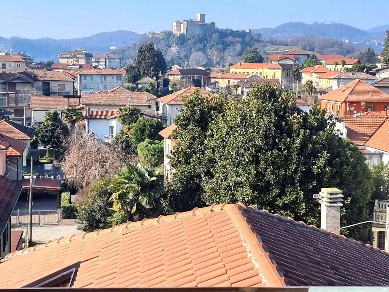 Immagine per Attico / Mansarda in vendita a Angera Via Matteotti