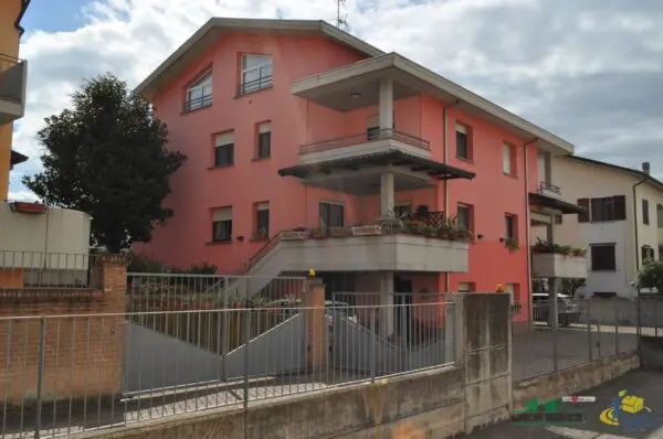 Porzione Di Casa via Parigi, Collecchio