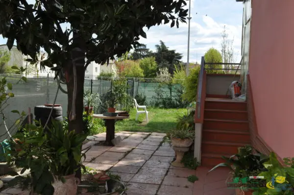 Porzione Di Casa via Parigi, Collecchio
