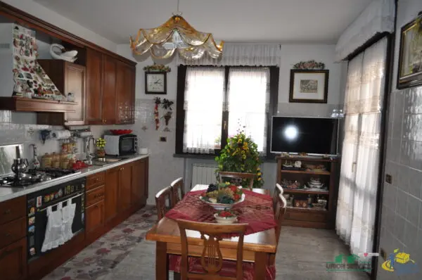 Porzione Di Casa via Parigi, Collecchio