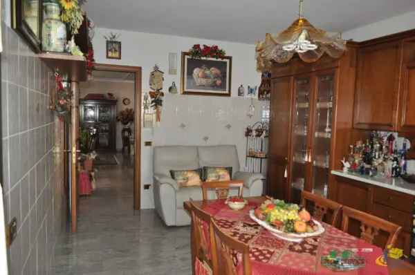 Porzione Di Casa via Parigi, Collecchio