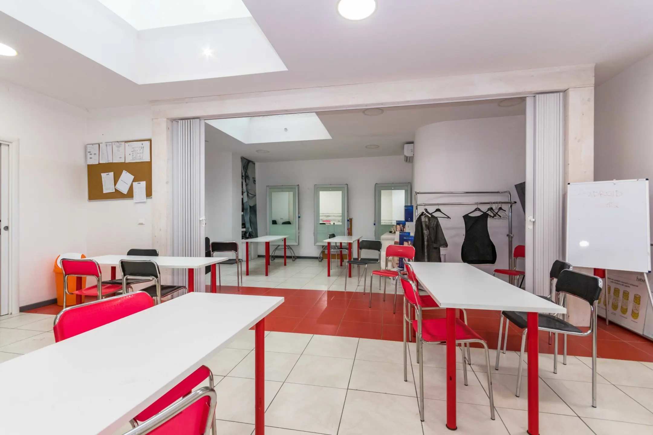 Immagine per Locale commerciale in vendita a Torino via Dronero 6