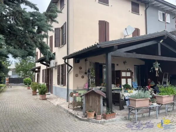 Ufficio via Mantova, Parma