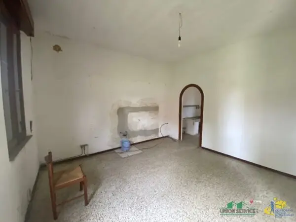 Porzione Di Casa Medesano