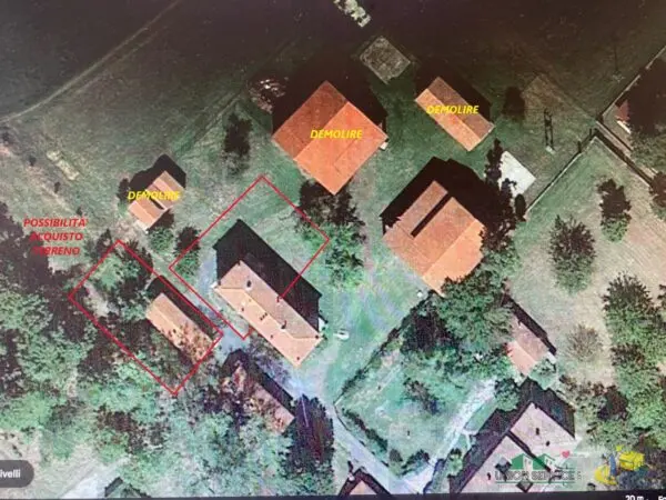 Porzione Di Casa Medesano
