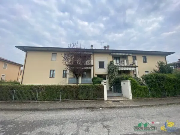 Trilocale via Correggio 6, Solignano