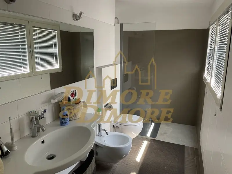 Immagine per Villa bifamiliare in vendita a Taino piazza Piero E Gaspare Pajetta 72